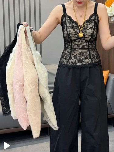 蕾丝美背吊带背心带胸垫一体夏季内搭外穿打底衫上衣冰丝大码胖mm