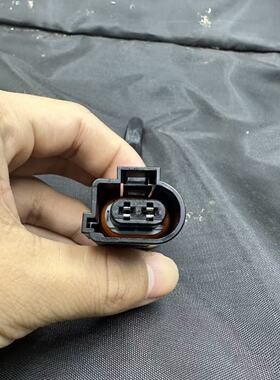 汽车EPB卡钳电机过滤线束插头电子手刹后刹车分泵电机插头大众