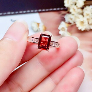 复古莫桑比克红石榴石戒指镶嵌钻石轻奢气质简约小众高级感女指环