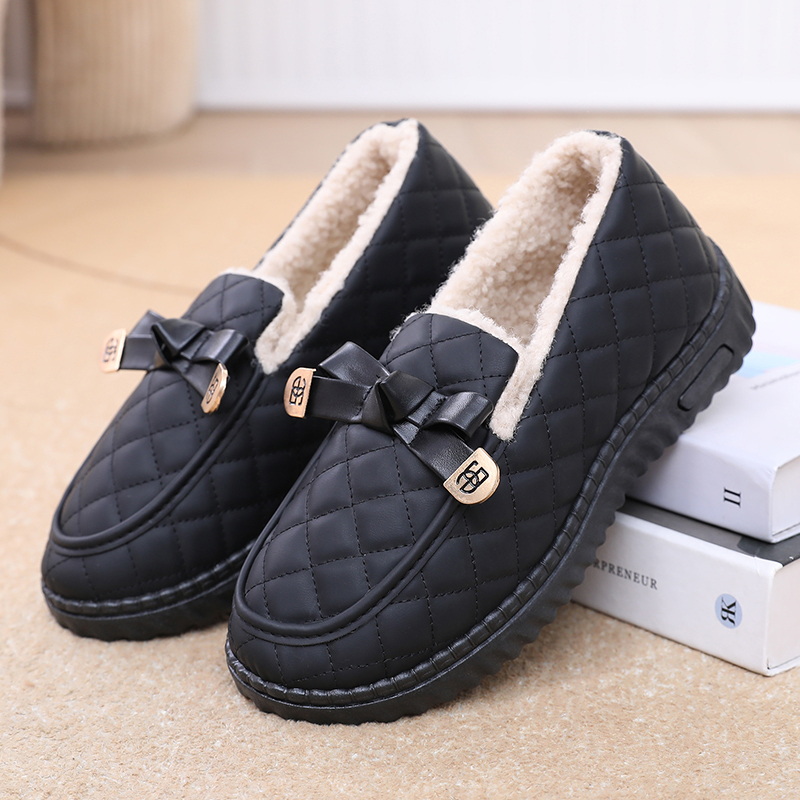 冬季老北京棉鞋女加绒保暖中老年软底皮面外穿软底防滑时尚毛毛鞋