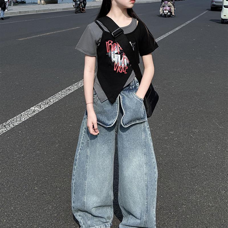 2026新款夏季假两件拼色不规则短袖屁帘甜酷牛仔裤女童弯刀裤子潮