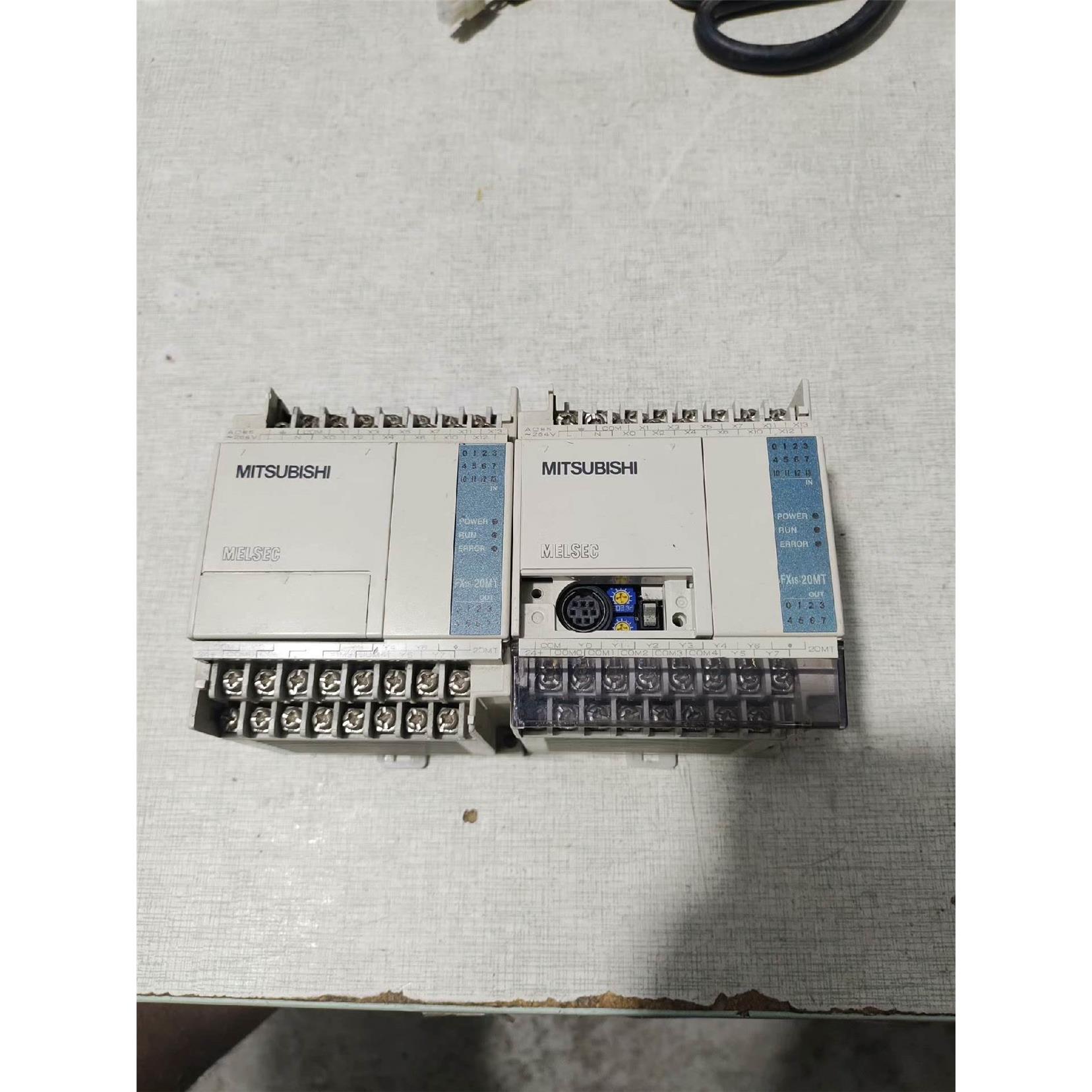 三菱PLC控制器，FX1s-20MT-001，现货两台，原装议价