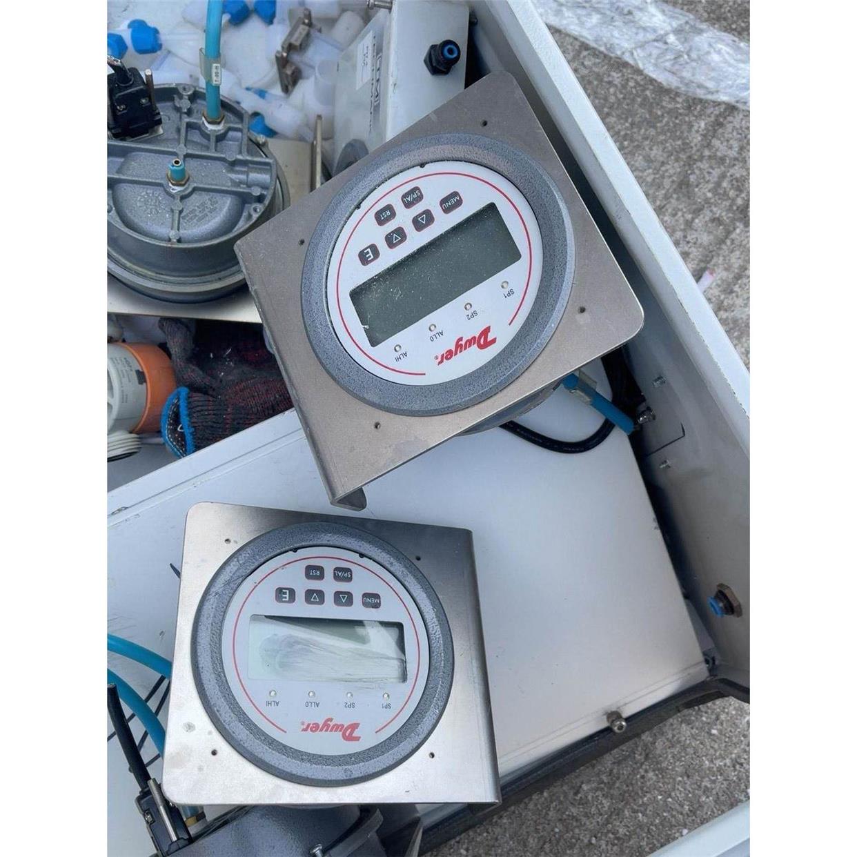 Dwyer美国德威尔DH3数显压差表差压控制器压差变送器三合