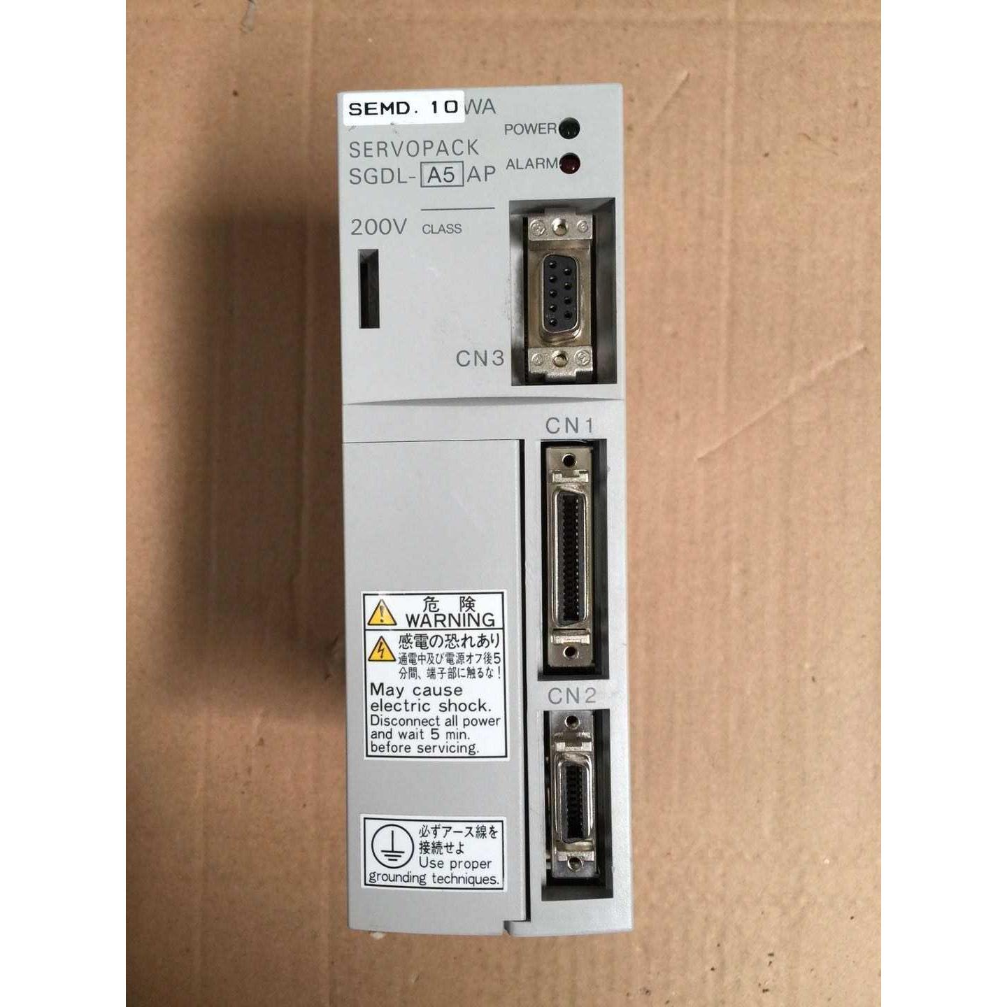 安川伺服驱动器SGDL-A5AP原装设备拆机.成色8-9成新.包好.询价