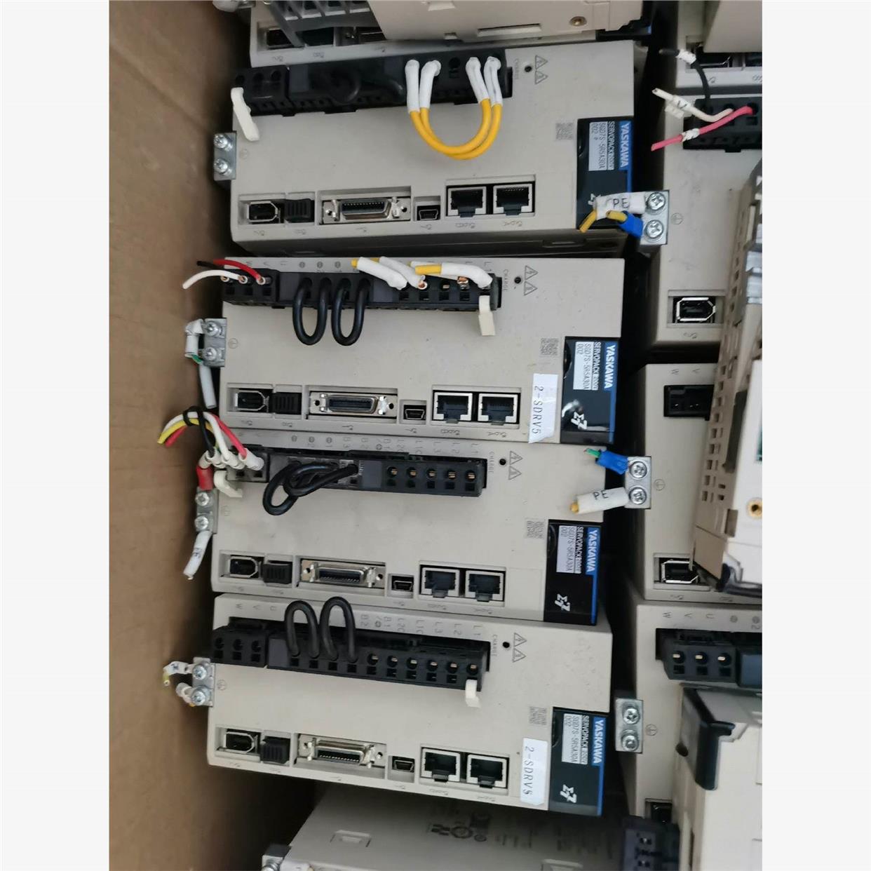 安川7系750W SGD7S-5R5A30A002+SGM7