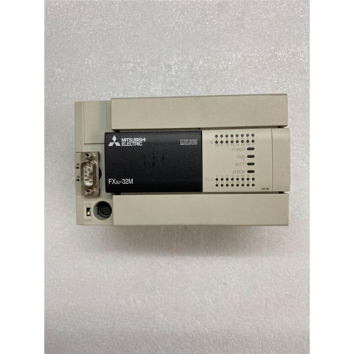 三菱PLC可编程控制器，型号FX3U-32MT/ES-A，实