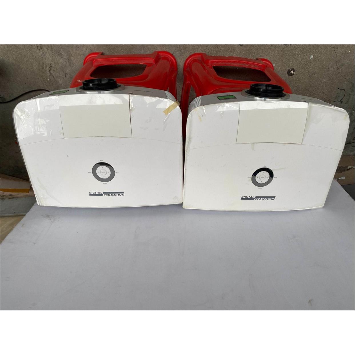 DP E-vision 1080p，4500流明，使用时间9议价