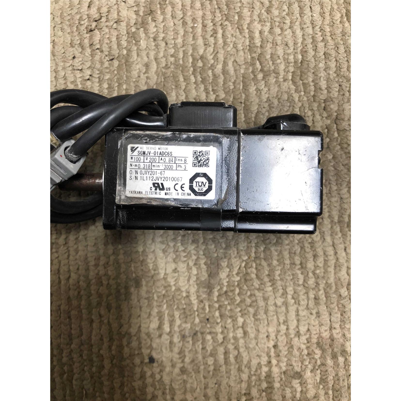 安川电机SGMJV-01ADE6S/01ADC6S/二手拆机8-9成新议价