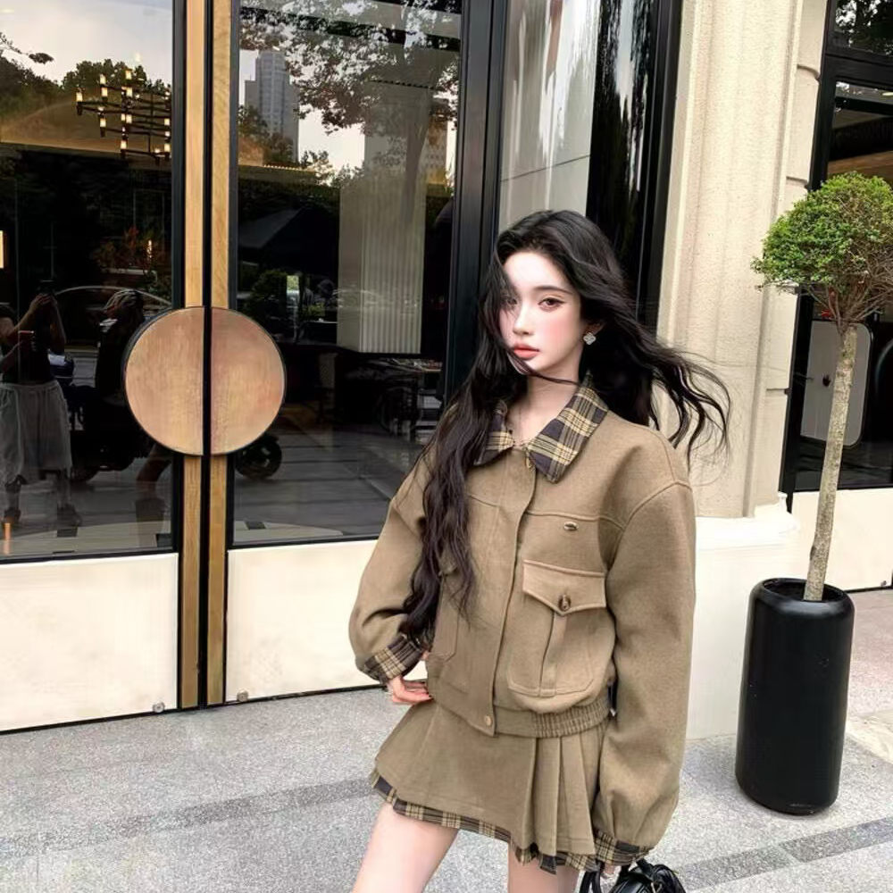 学院风羽绒服格纹套装复古文艺