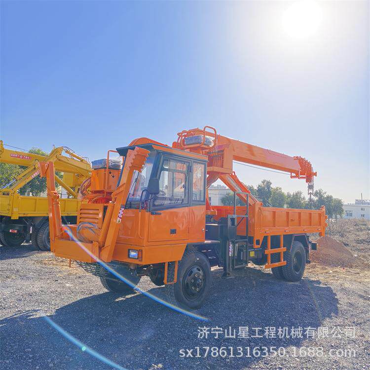 可更换各种机械装置运输车实现一机多用四不像农用吊挖一体机山星