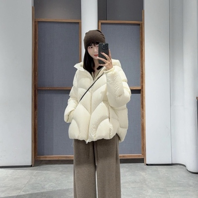 新品羽绒服泡芙宽松连帽