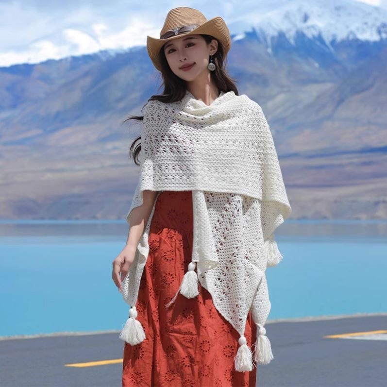 2025新款民族风外搭披肩女春秋镂空针织川西云南旅游拍照披风斗篷