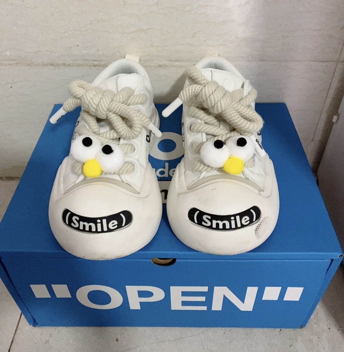 大眼睛鞋带扣装饰卡通可爱创意ouder鞋子配件可拆卸挂件ocai鞋扣