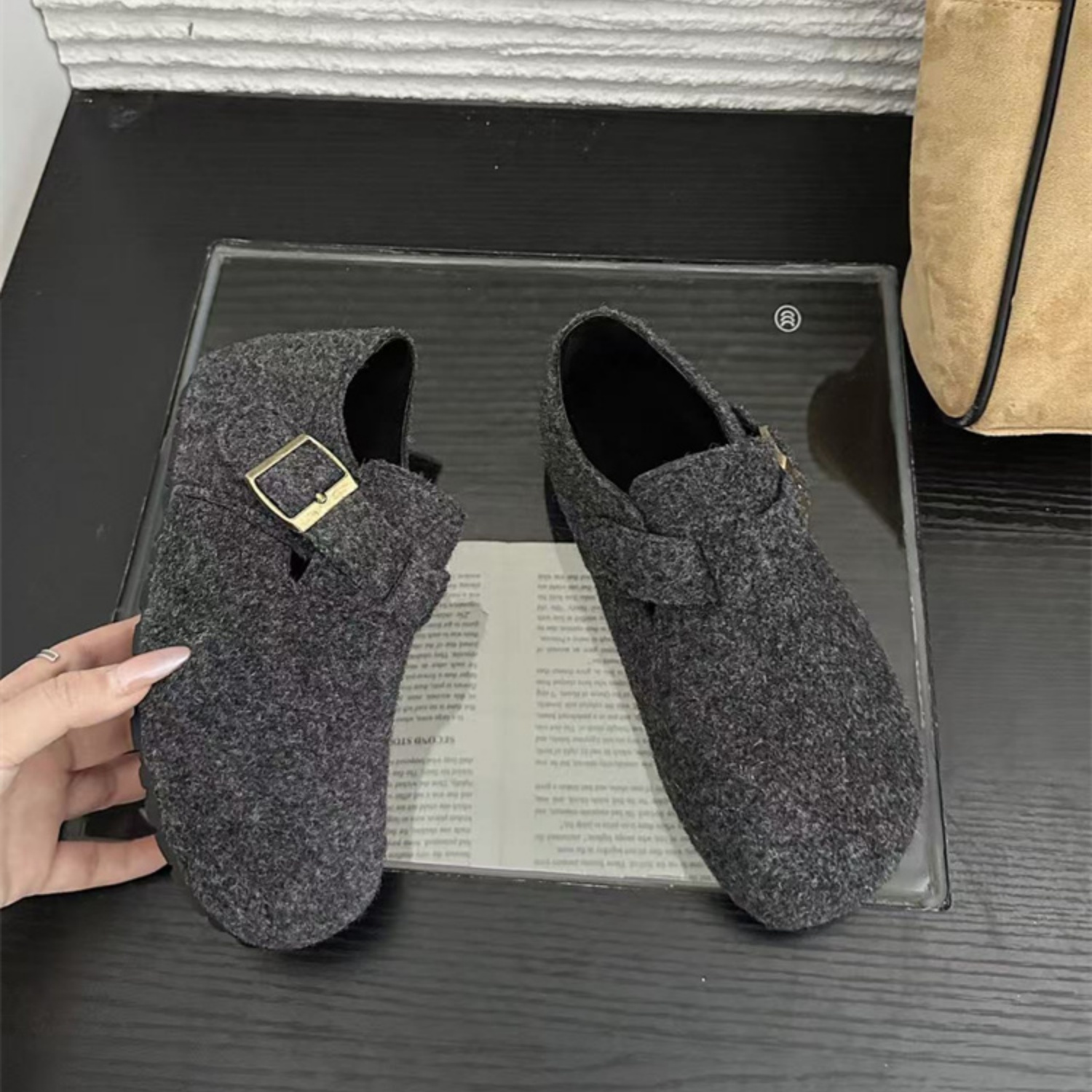 复古毛呢磨砂圆头内增高勃肯鞋女