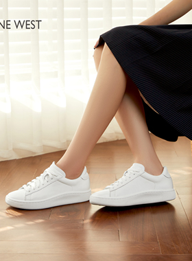 Nine West/玖熙简约小白鞋女秋新款百搭白色平底运动休闲板鞋