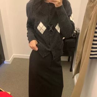 年后 2026秋季新韩国东大门not*ing written圆领毛衣菱格针织开衫