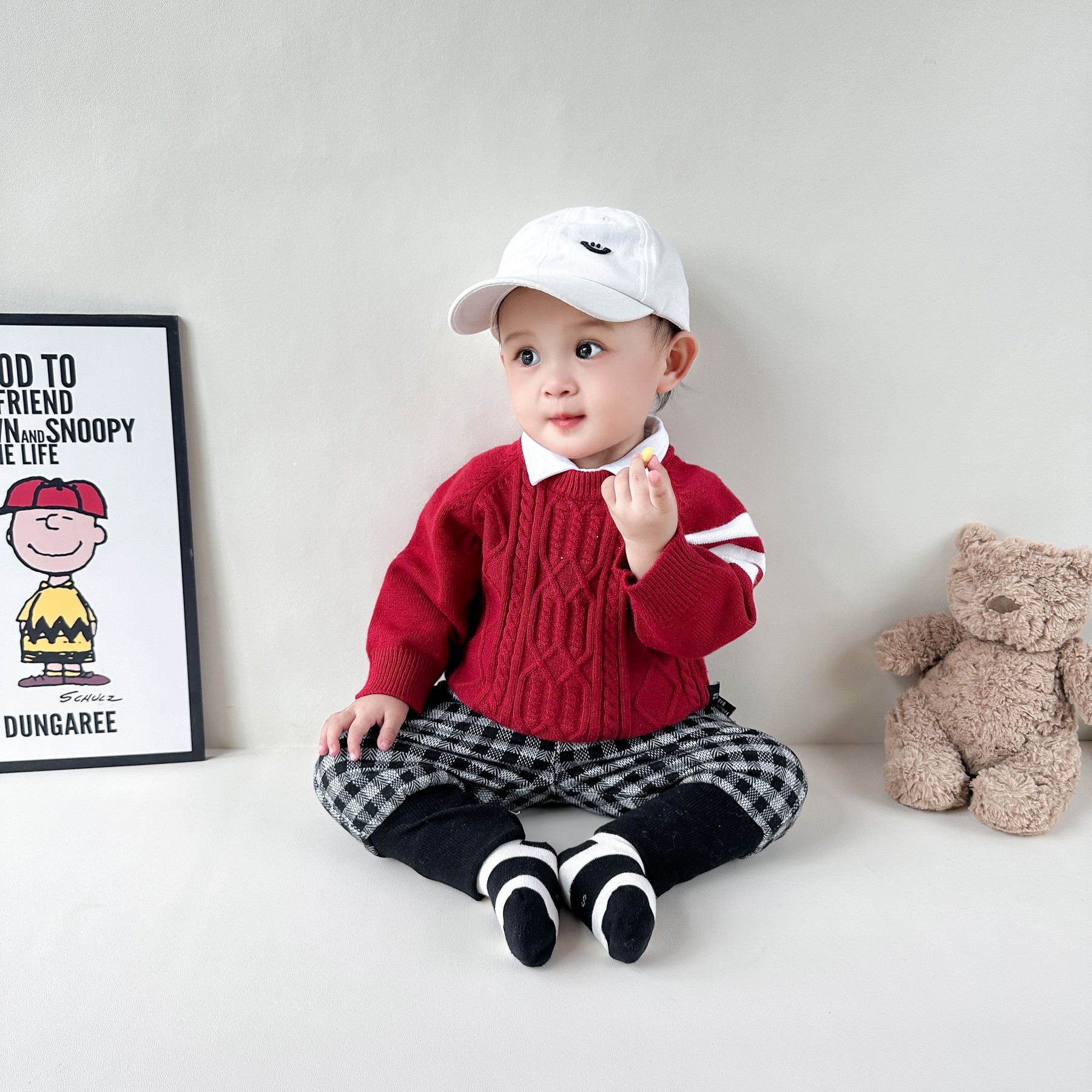 新年红儿童冬季外出儿童春节新潮