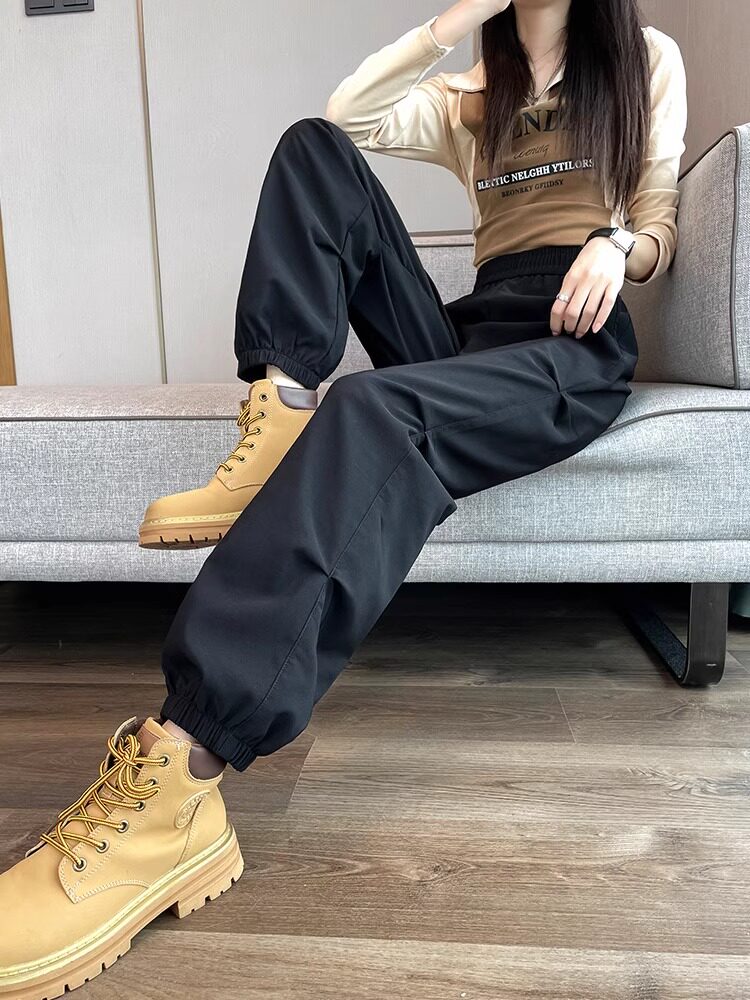 黑色束脚工装裤女2025新款春秋季酷飒风窄版冲锋裤直筒运动登山裤