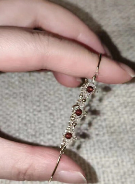 复古酒红色仿石榴石手链女款2026新款爆款老钱风手饰轻奢小众精致