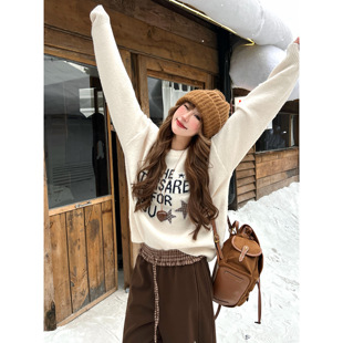 林诗琦NICKIDAILY【米调松针！复古慵懒风字母图案圆领针织毛衣女