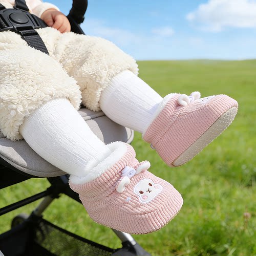 冬季婴儿加绒保暖防滑步前鞋