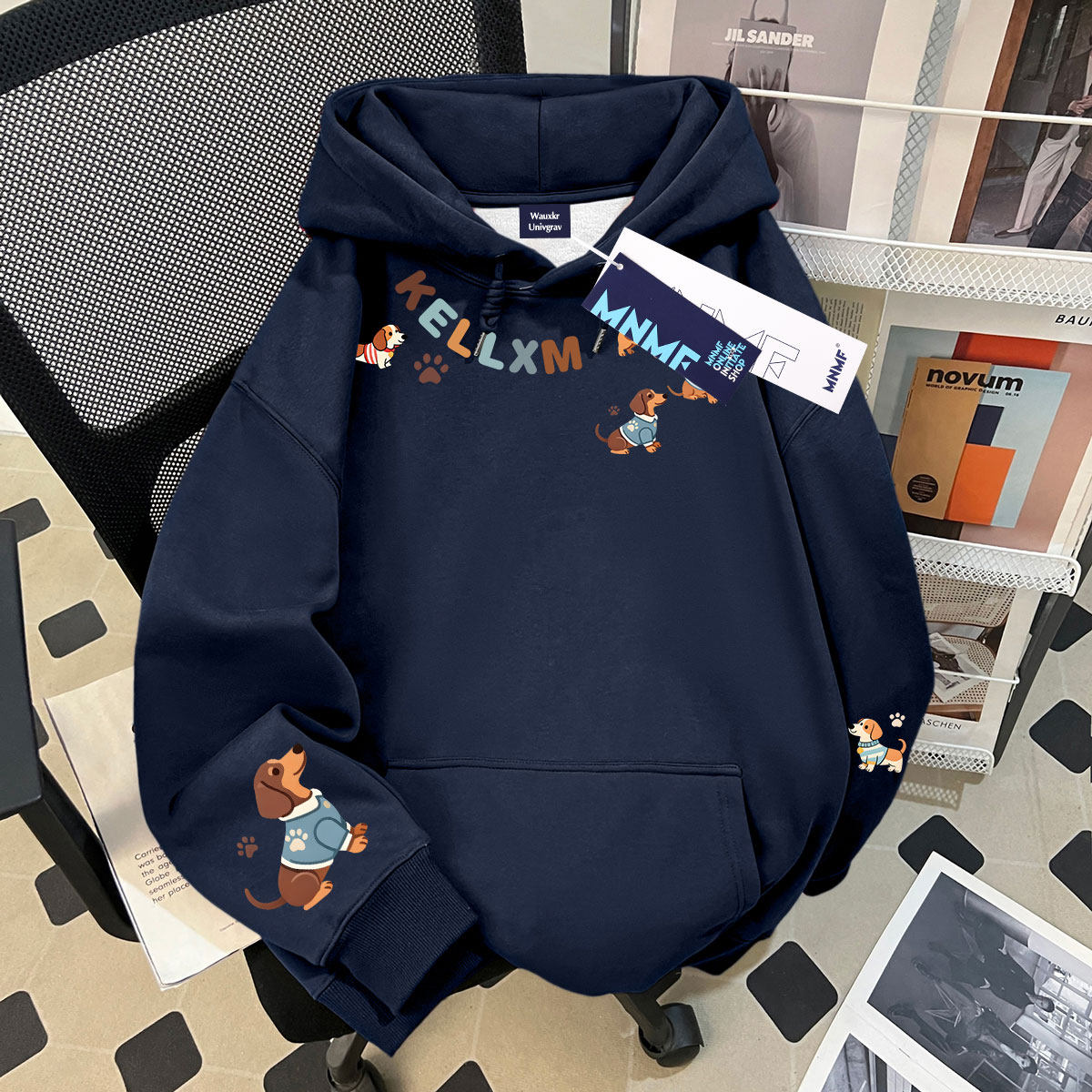 秋冬季新款卡通个性小狗字母印花男女童连帽卫衣学生百搭休闲上衣