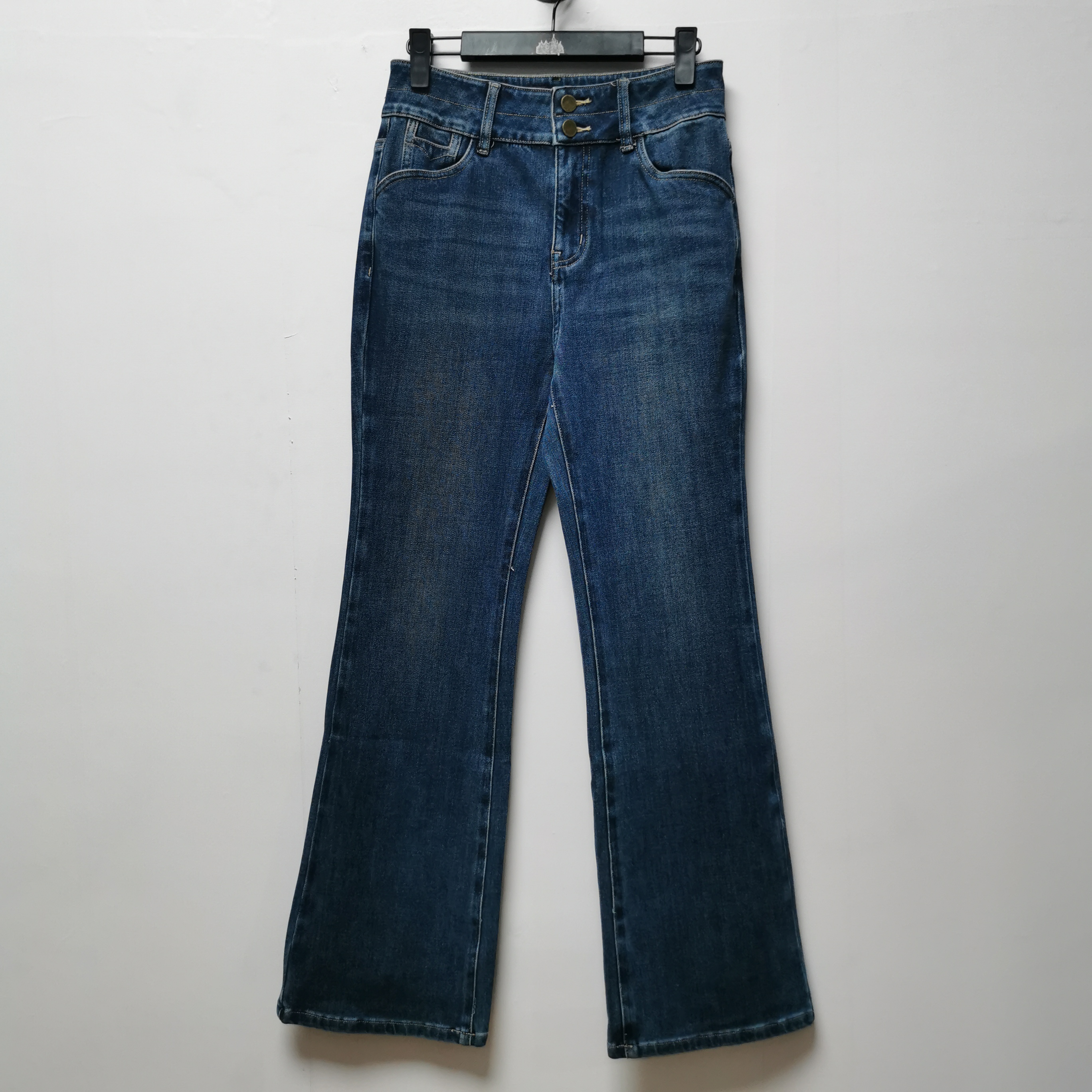 【伊】系列撤柜女装去标2025春季时尚百搭修身显瘦微喇牛仔裤L486