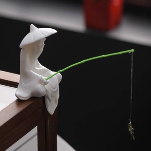 创意陶瓷人物姜太公钓鱼茶宠园艺造景垂钓渔公家居桌面装 饰品摆件