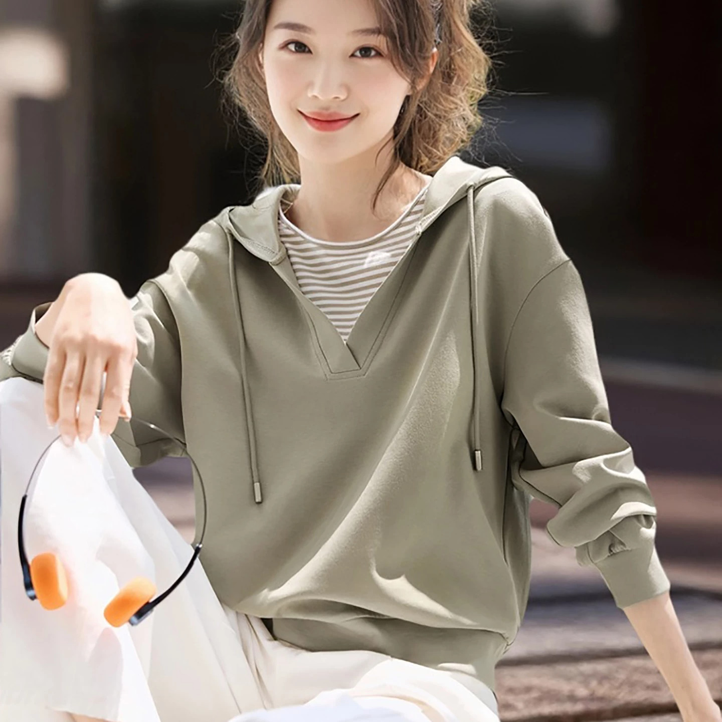 假两件连帽拼接条纹卫衣外套女士秋季艺术感秋冬款宽松慵懒风上衣
