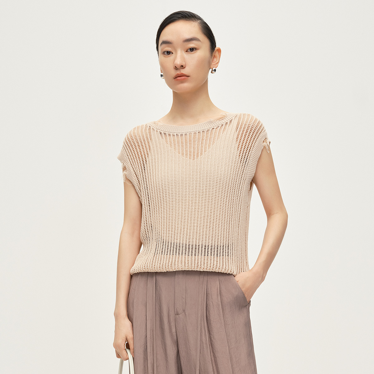 Dekashell/迪卡轩2025年夏季新款镂空轻薄罩衫女士针织衫洋气背心