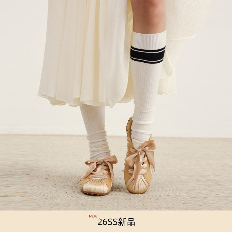 lost in echo2026春夏新款时尚手工褶皱缎面羊反绒芭蕾运动鞋女,女鞋,时尚休闲鞋,淘宝优惠券,粉丝福利购,淘宝优惠卷