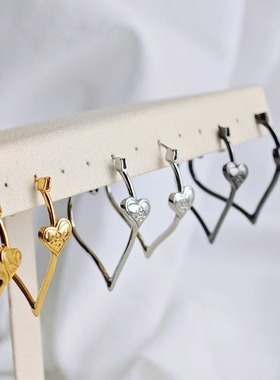 时尚个性 金银黑色大圈心形光面爱心土星耳环--A8335