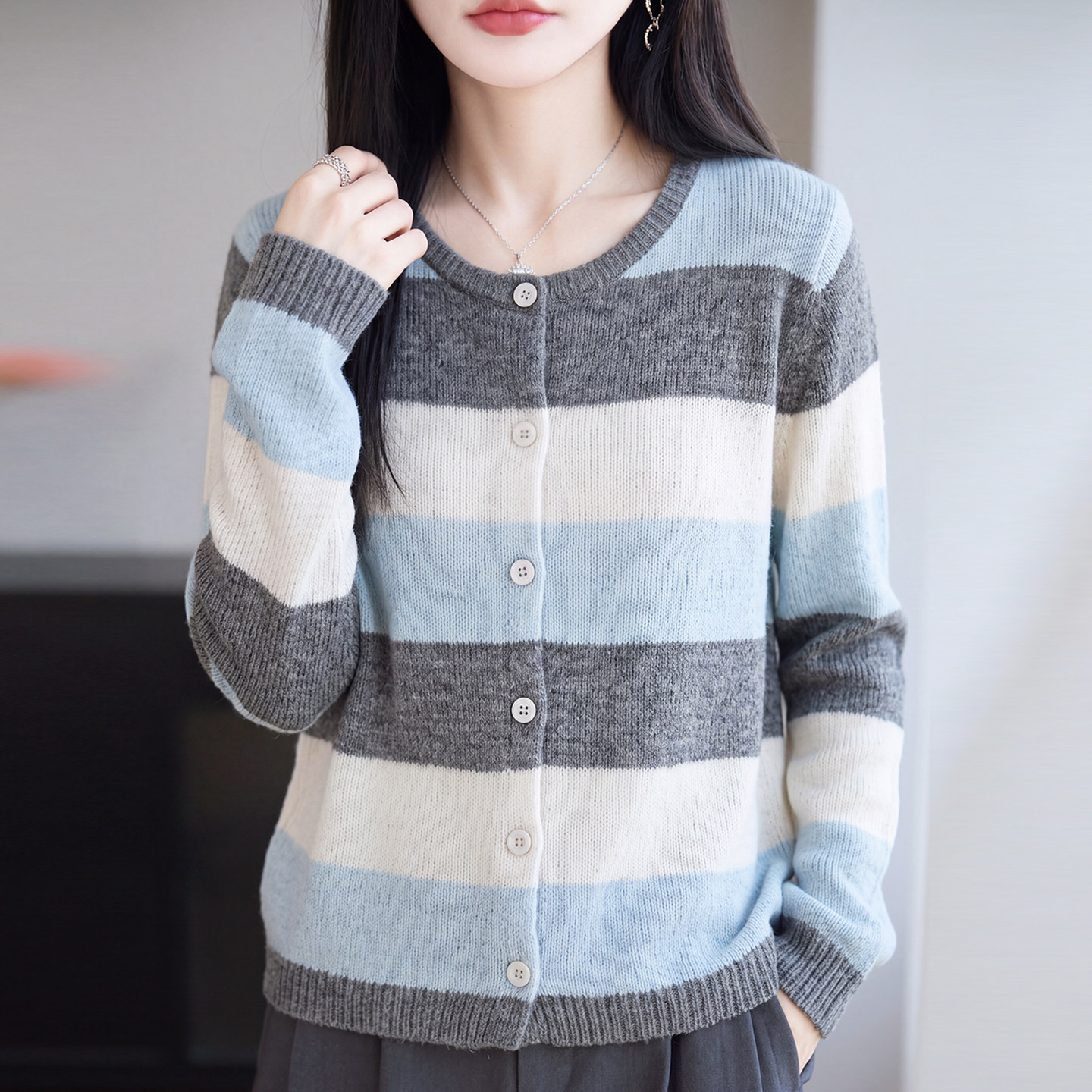 2026新款条纹秋季大码针织开衫外套女洋气中老年女装上衣秋冬毛衣