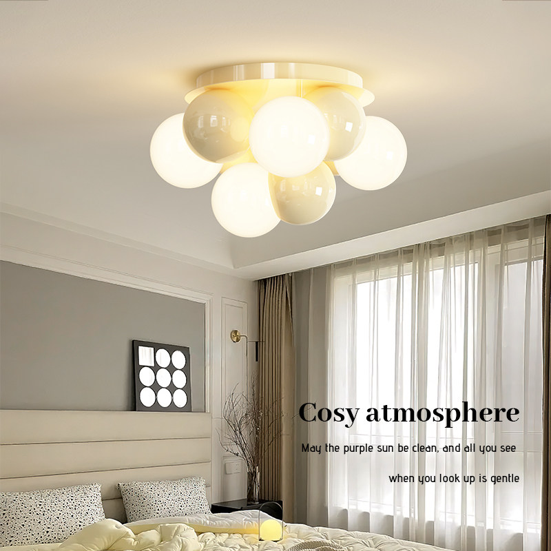 速发房室吸顶灯简约高级感主卧房间灯风意设计师款创儿童卧灯