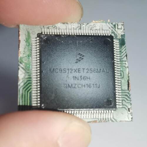 拆机 MC9S12XET256MAL 芯片