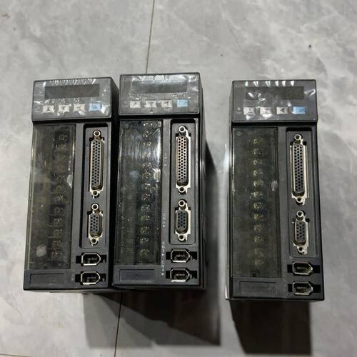 伺服驱动器 HC040C2 400w物品成色如图 功能包