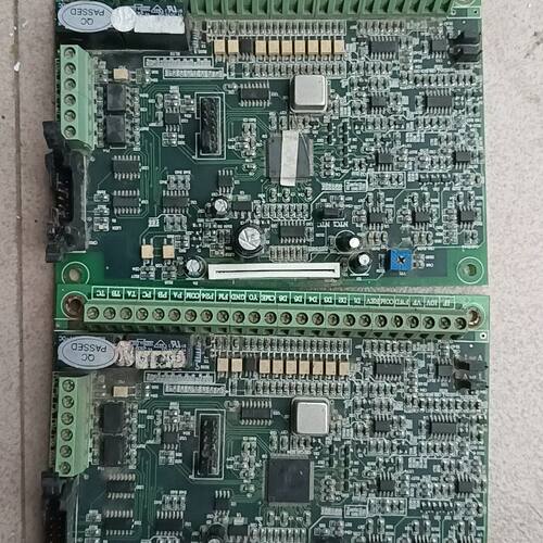 变频器GPL9100-G3R7T4主板二张 为