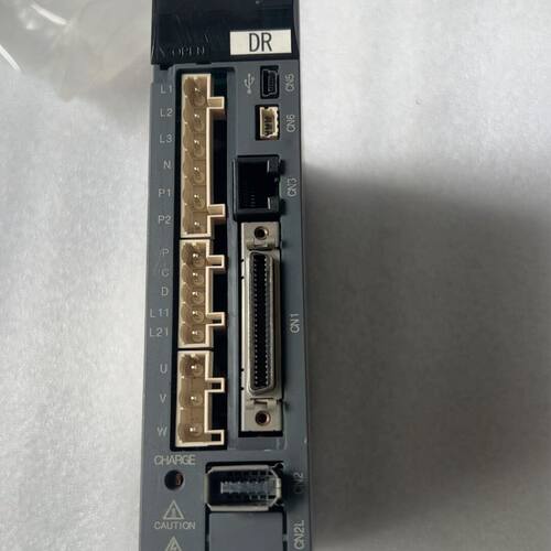 驱动器MR-J3-10A-S032 MR-J3-10