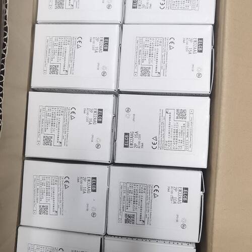 漏电开关。EW32AAG 2P漏电开关。 2