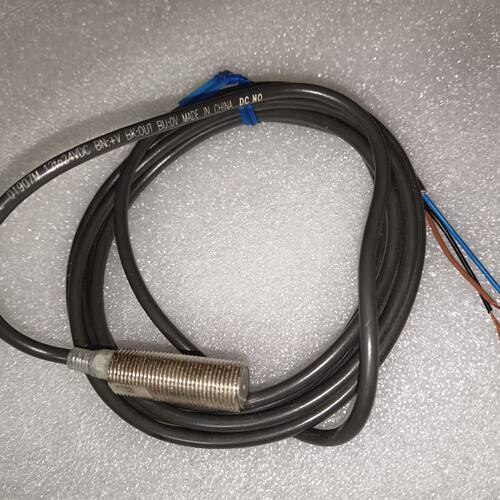 E2E-X2F1-Z接近开关 如图所示实