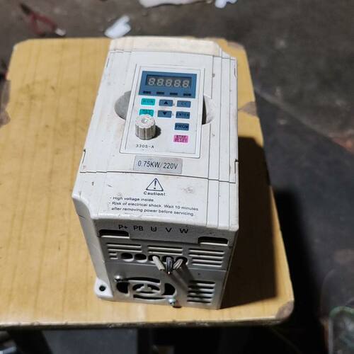 圣旺拆机0.75kw变频器！SW330SS0007M1