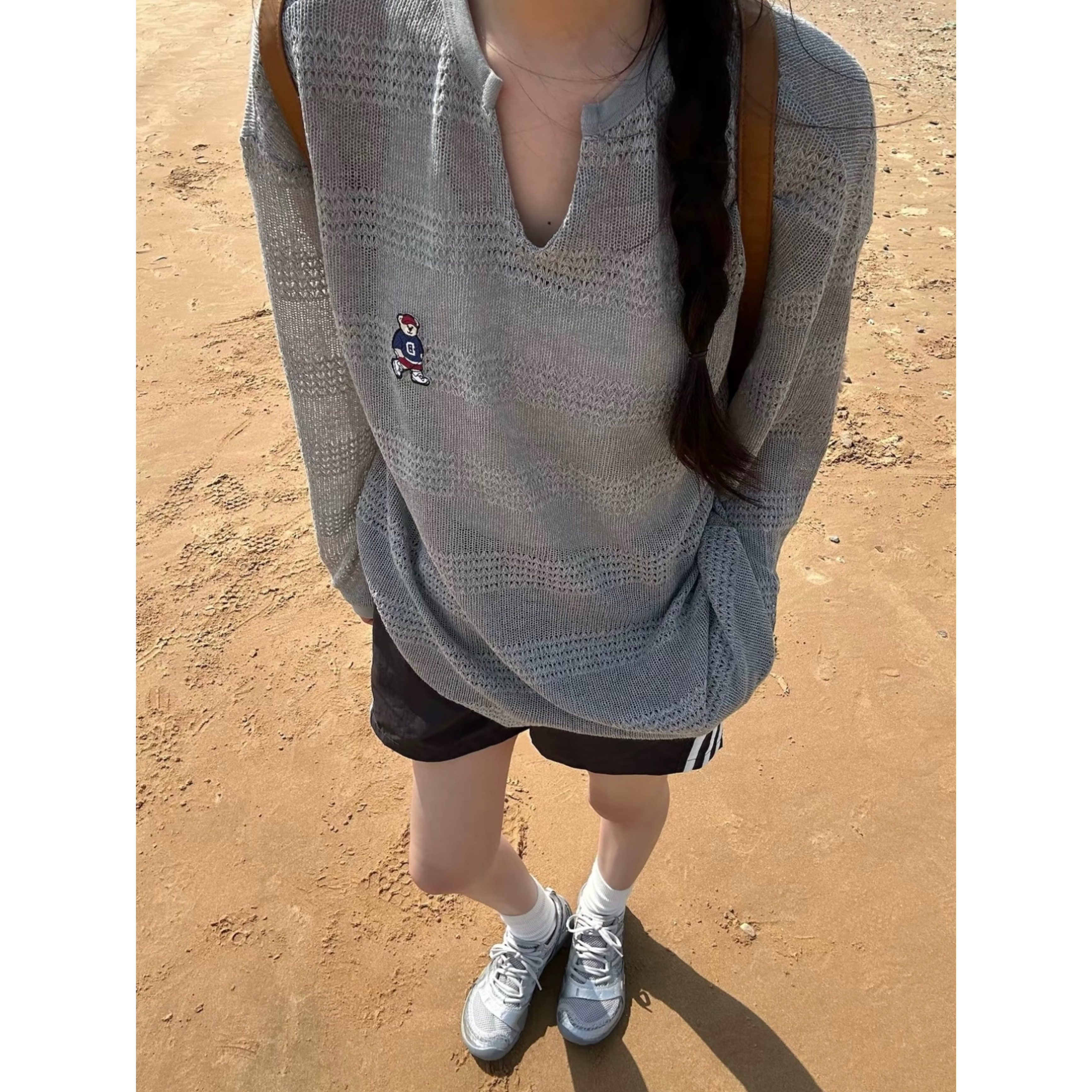 美式慵懒风小熊刺绣v领防晒罩衫