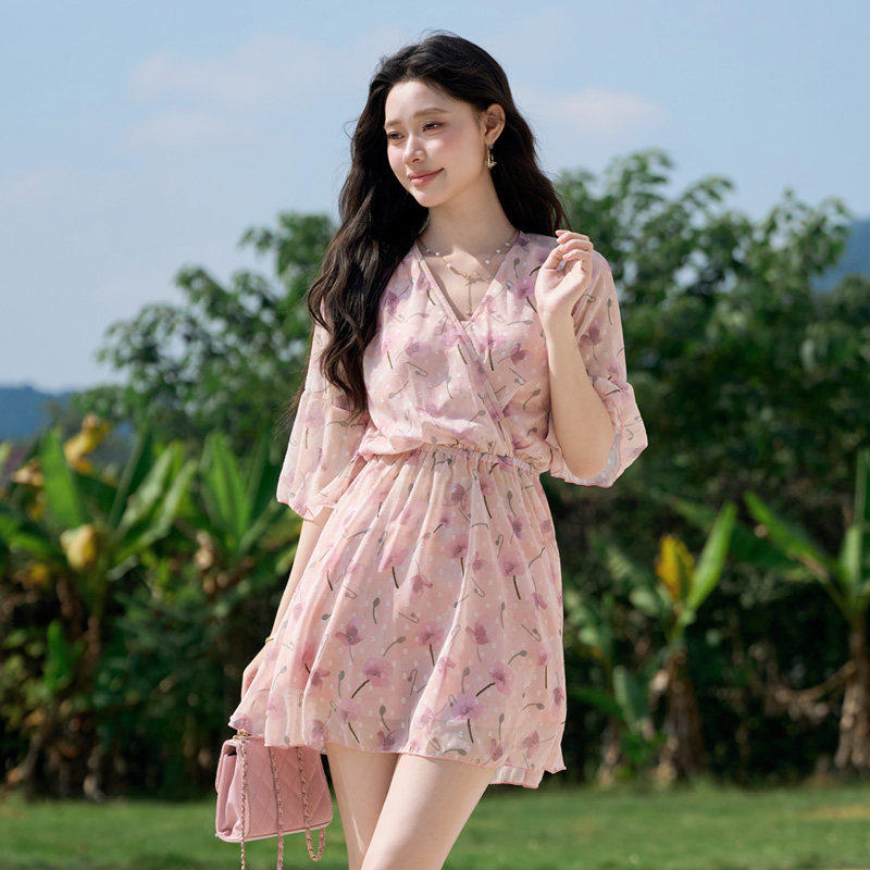 印花绝美泳衣女分体三件套罩衫保守胖mm大码显瘦遮肉海边度假温泉