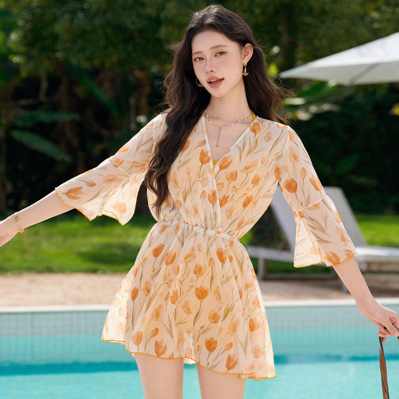 纯欲仙女泳衣分体三件套平角保守罩衫度假温泉大码微胖mm显瘦绝美