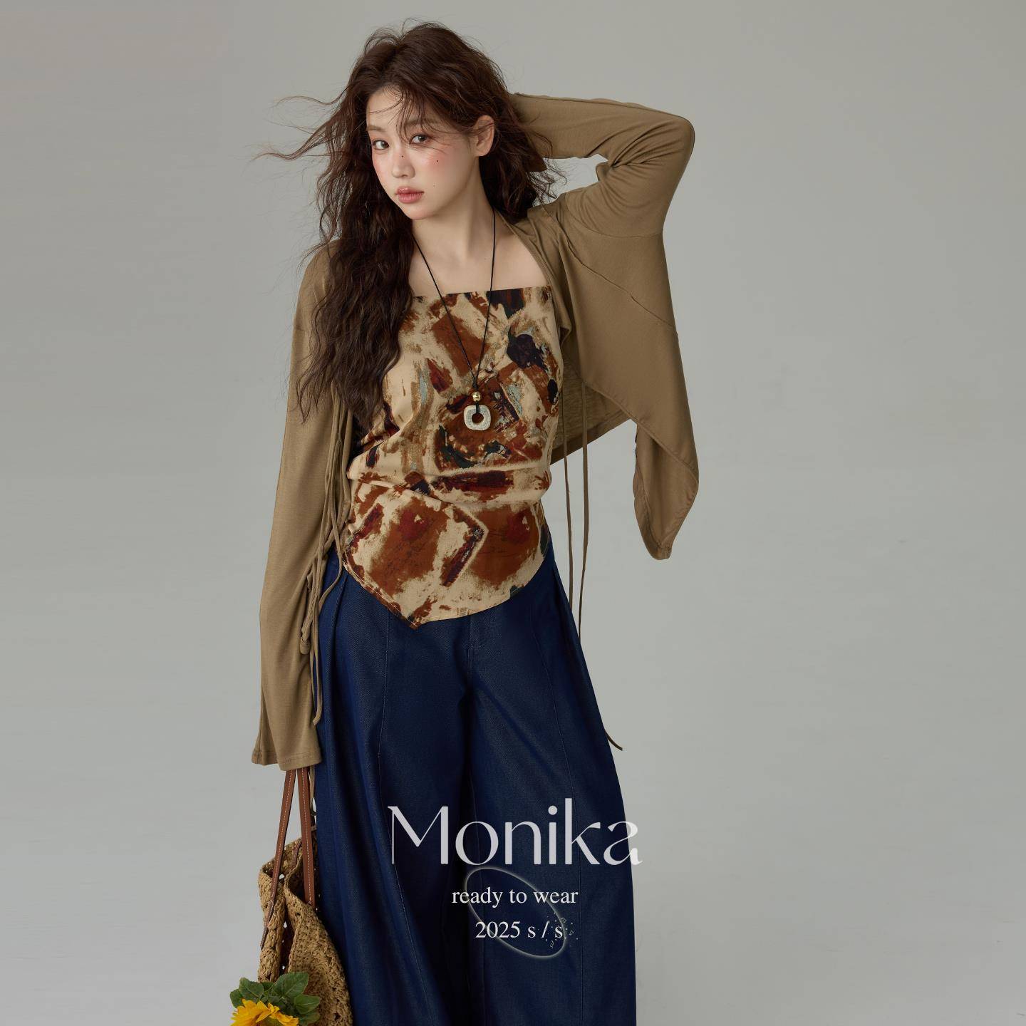 大码女装平口复古别致碎花小衫胖mm不规则度假吊带内搭外穿上衣