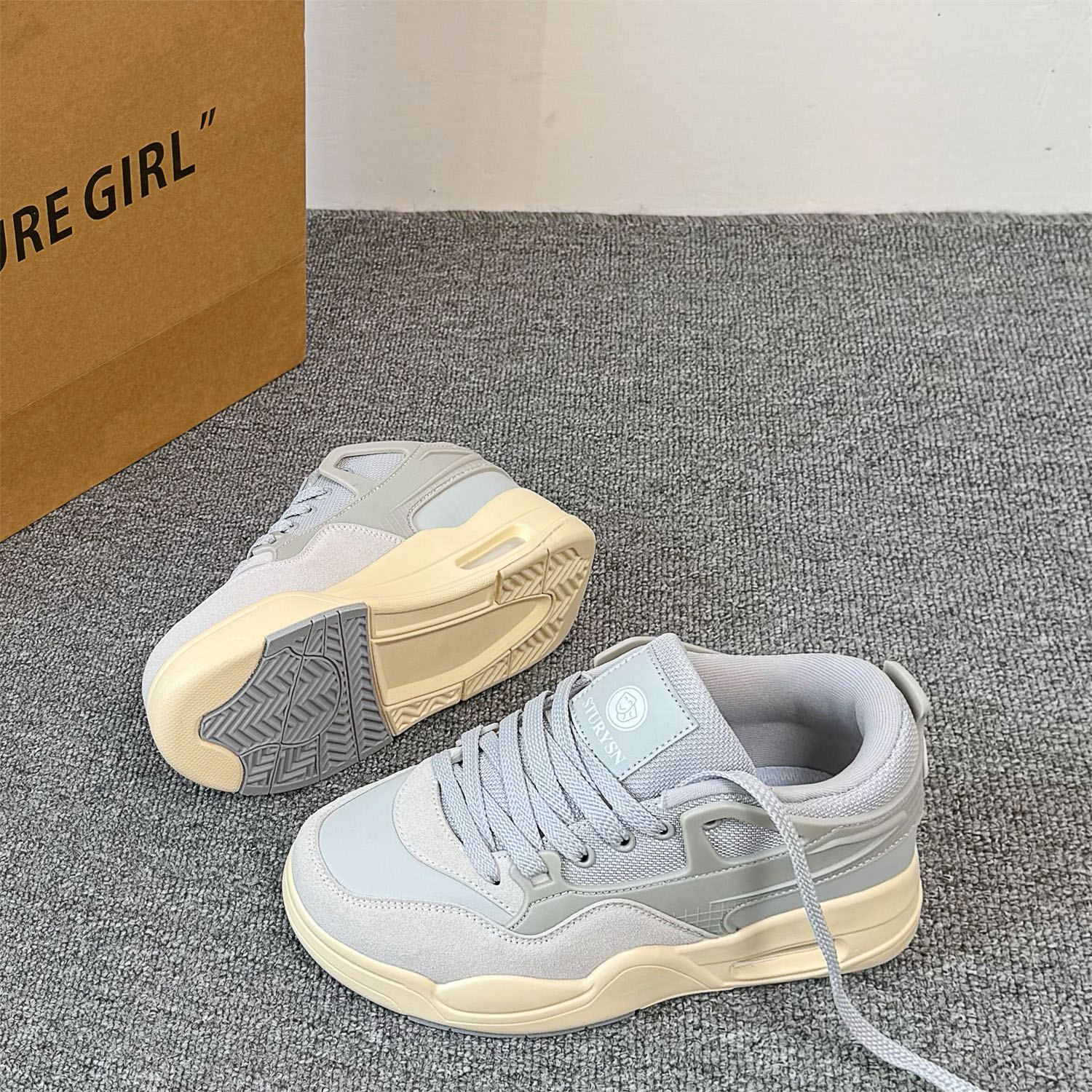 韩版小众原创灰色气垫鞋潮超火爆款学生百搭运动休闲鞋2025小白鞋