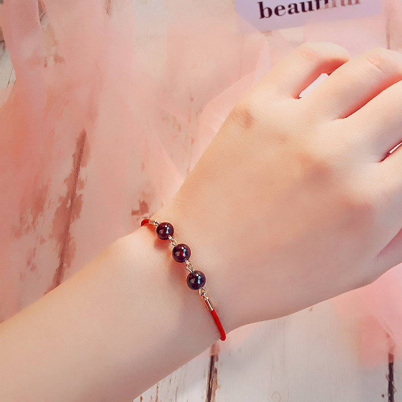 本命年红绳手链女轻奢小众精致水晶闺蜜兔年石榴石手绳转运珠礼物