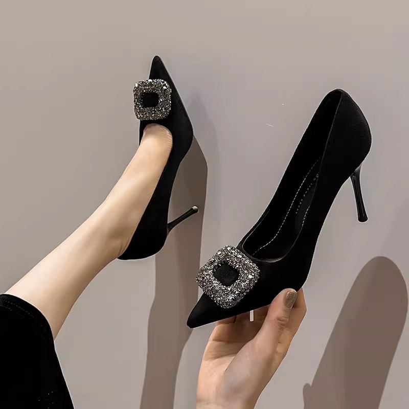 单鞋细跟方扣尖头高跟鞋2023新款