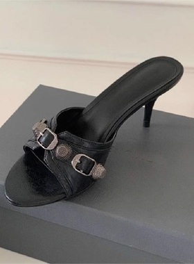 OMG！！ 好好看！！复古黑色铆钉扣高跟鞋女休闲百搭细跟一字拖鞋