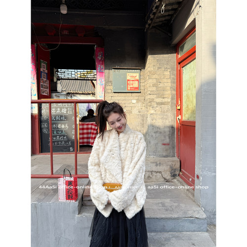 44AaSi 千金小湖羊～大翻领立领仿湖羊环保毛绒皮草外套上衣女